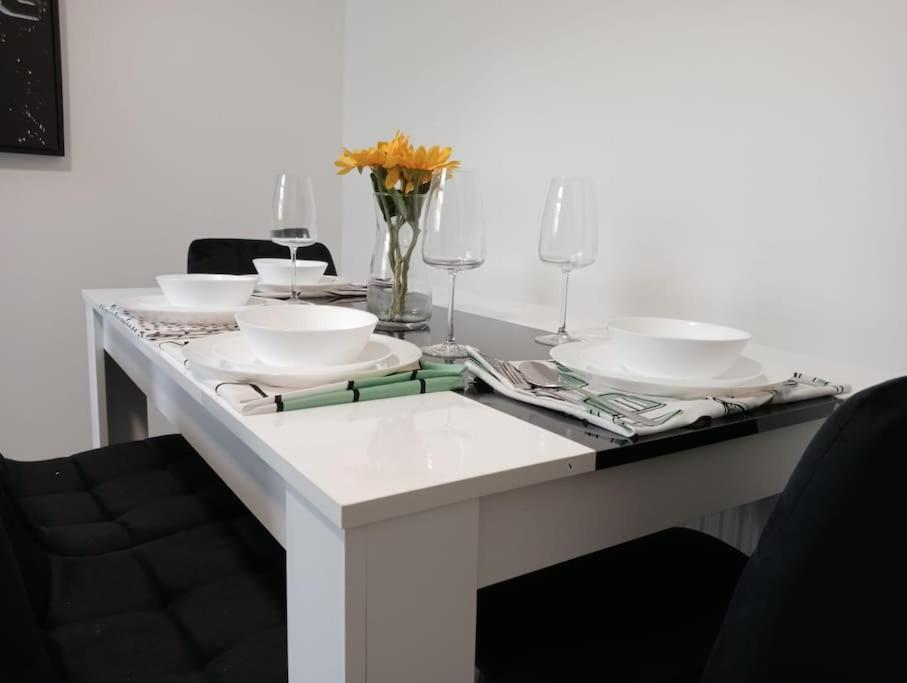 Villa Roovi'S Nest à Nottingham Extérieur photo